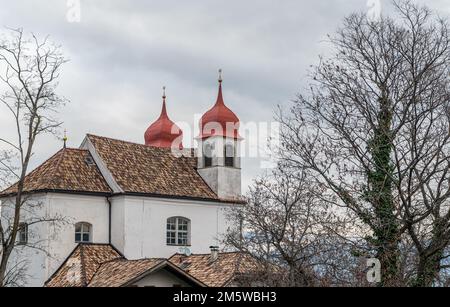 Kirche des Heiligen Kreuzes über St. Michael - Eppan (San Michele Appiano), Provinz Bozen, Trentino Alto Adige, Südtirol, Italien Stockfoto