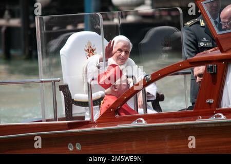 Venedig, Italien. 09. Mai 2011. Päpstlicher Besuch von Papst Benedikt XVI in Venedig 07-08. Mai 2011 Kredit: Unabhängige Fotoagentur/Alamy Live News Stockfoto