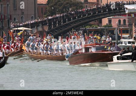 Venedig, Italien. 09. Mai 2011. Päpstlicher Besuch von Papst Benedikt XVI in Venedig 07-08. Mai 2011 Kredit: Unabhängige Fotoagentur/Alamy Live News Stockfoto