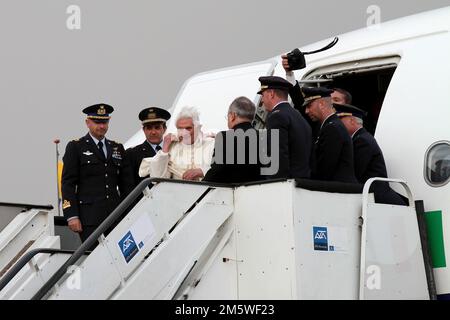 Venedig, Italien. 09. Mai 2011. Päpstlicher Besuch von Papst Benedikt XVI in Venedig 07-08. Mai 2011 Kredit: Unabhängige Fotoagentur/Alamy Live News Stockfoto