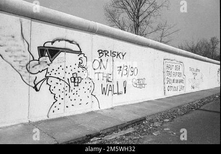 DDR, Berlin, 16. 03. 1990, Mauer zwischen Potsdamer Platz und Brandenburger Tor, Graffiti Stockfoto