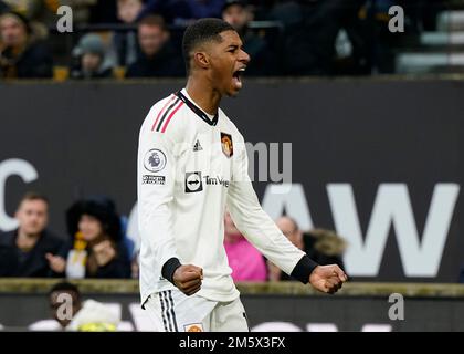 Wolverhampton, Großbritannien. 31. Dezember 2022 Marcus Rashford von Manchester United feiert das Premier League-Spiel in Molineux, Wolverhampton. Der Bildausdruck sollte lauten: Andrew Yates/Sportimage Credit: Sportimage/Alamy Live News Stockfoto