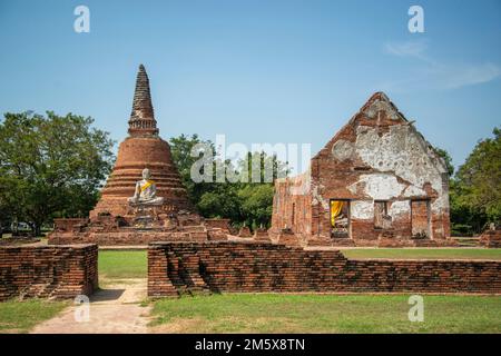 Wat Worachettharam in der Stadt Ayutthaya in der Provinz Ayutthaya in Thailand, Thailand, Ayutthaya, November 2022 Stockfoto