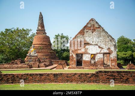 Wat Worachettharam in der Stadt Ayutthaya in der Provinz Ayutthaya in Thailand, Thailand, Ayutthaya, November 2022 Stockfoto