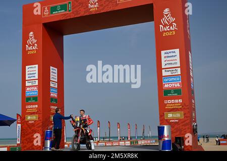 Yanbu, Saudi-Arabien. 31. Dezember 2022. Während der Starting Podium Ceremony of the Dakar 2023 am 31. Dezember 2022 in der Nähe von Yanbu, Saudi-Arabien - Photo Gigi Soldano / DPPI Credit: DPPI Media/Alamy Live News Stockfoto