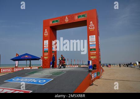 Yanbu, Saudi-Arabien. 31. Dezember 2022. Während der Starting Podium Ceremony of the Dakar 2023 am 31. Dezember 2022 in der Nähe von Yanbu, Saudi-Arabien - Photo Gigi Soldano / DPPI Credit: DPPI Media/Alamy Live News Stockfoto