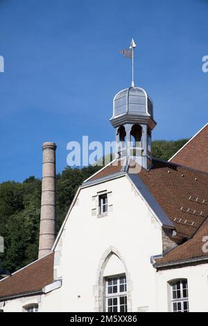 Dach und Turm, Salins-les-Bains, Jura, Frankreich Stockfoto