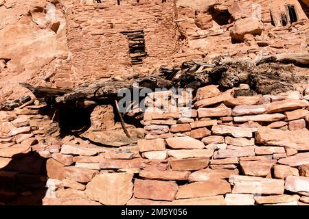 Splitebene - Ruin. Rucksacktouren in Grand Gulch und Anasazi-Wohnungen und Felskunst. In Der Nähe Von Blanding, Utah, Usa. Stockfoto