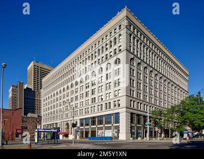 Das Ellicott Square Building, einst das größte Bürogebäude der Welt, wurde von Daniel Burnham & Company entworfen und 1896 fertiggestellt. Stockfoto