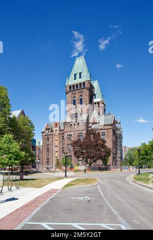 Richardson Olmsted Complex, eine ehemalige Nervenklinik, wird zur adaptiven Wiederverwendung als Konferenzzentrum restauriert. Stockfoto