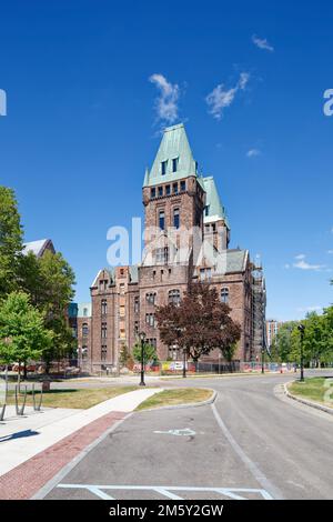 Richardson Olmsted Complex, eine ehemalige Nervenklinik, wird zur adaptiven Wiederverwendung als Konferenzzentrum restauriert. Stockfoto