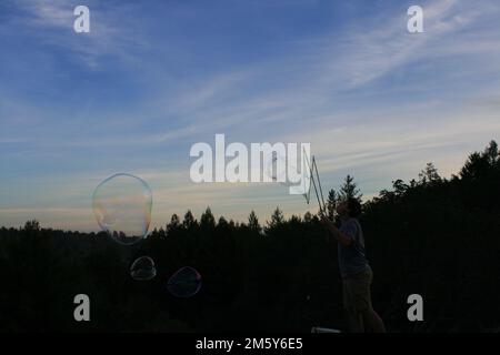 Riesige Blasen in den Bergen Stockfoto