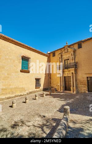 Ronda - die antike Stadt Ronda, Andalusien. Verlassene öffentliche Häuser der alten Stadt Ronda, Andalusien, Spanien. Stockfoto