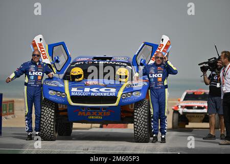 227 CORONEL Tim (nld), CORONEL Tom (nld), Coronel Dakar Team, Century, Auto, Action während der Starting Podium Ceremony of the Dakar 2023 am 31. Dezember 2022 in der Nähe von Yanbu, Saudi-Arabien - Foto: Gigi Soldano /DPPI/LiveMedia Stockfoto