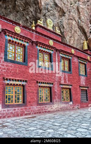 Das wunderschöne Kloster Tashi Dor am Nam Tso See. Damxung County, Lhasa, Tibet, China Stockfoto