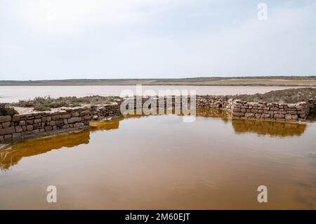 Saladas de Sástago, alte Infrastruktur für die Salzgewinnung, Bujaraloz, Aragón, Spanien Stockfoto