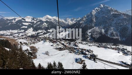 Kleine Walsertal Mittelberg Seilbahnstation zum Walmendinger Horn Österreich Stockfoto