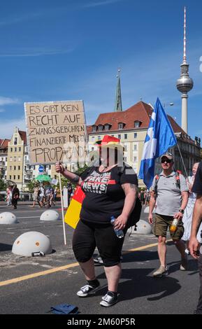 Deutschland, Berlin, 01. 08. 2020, Demonstration gegen Corona-Beschränkungen Stockfoto