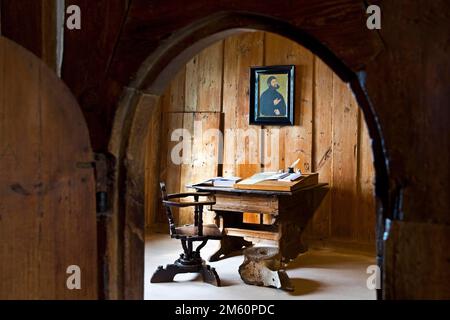 Lutherstube, Luther übersetzte das Neue Testament ins Deutsche als Junker Joerg in diesem Raum, Wartburg, Eisenach, Thüringen, Deutschland Stockfoto