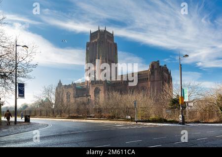 Liverpool, Großbritannien: Ostseite der anglikanischen Kathedrale, Blick von der Canning Street. Stockfoto