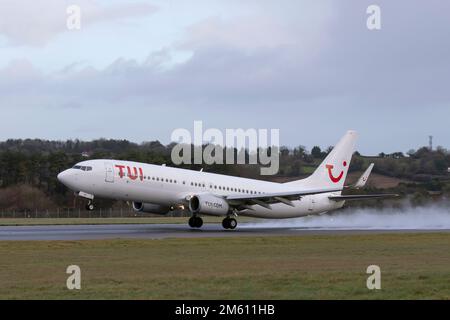 G-TUKF Boeing 737 8AS TUI Airways Bristol Airport 29/12/2022 Vereinigtes Königreich Stockfoto