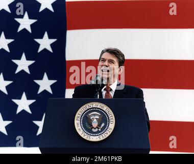 Foto von Präsident Reagan bei einer Reagan-Bush-Rallye in New York, September 1984 Stockfoto