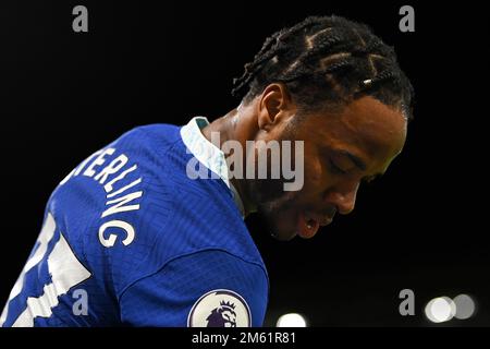 Nottingham, Großbritannien. 01. Januar 2023. Raheem Sterling #17 von Chelsea während des Premier League-Spiels Nottingham Forest vs Chelsea in City Ground, Nottingham, Großbritannien, 1. Januar 2023 (Foto von Craig Thomas/News Images) in Nottingham, Großbritannien, am 1./1. Januar 2023. (Foto: Craig Thomas/News Images/Sipa USA) Guthaben: SIPA USA/Alamy Live News Stockfoto