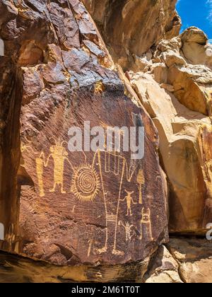 Felszeichnungen der Fremont-Indianer, Island Park Road, McKee Spring, Dinosaur National Monument, Jensen, Utah. Stockfoto