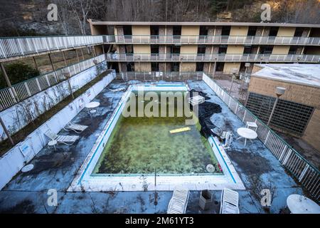 Ein verlassenes Hotel im Zentrum von Appalachen. Stockfoto