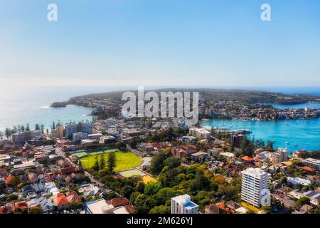 North Shore, wohlhabender Vorort Manly in Sydney an der Pazifikküste bei North Head - unvergleichliche Stadtlandschaft. Stockfoto