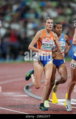 Maureen Koster nimmt an den 5000 Metern bei den europäischen Leichtathletikmeisterschaften 2022 in München Teil. Stockfoto