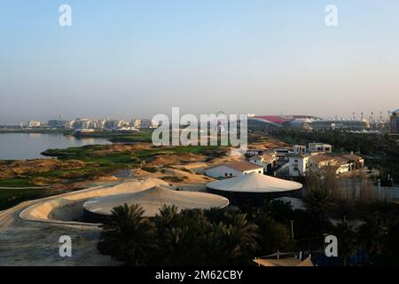 Blick auf Yas Links Golf Cours auf Yas Island, Abu Dhabi Stockfoto