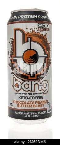 Winneconne, WI - 28. November 2022: Eine Dose Bang High Protein Keto Coffee Drink auf einem isolierten Hintergrund. Stockfoto