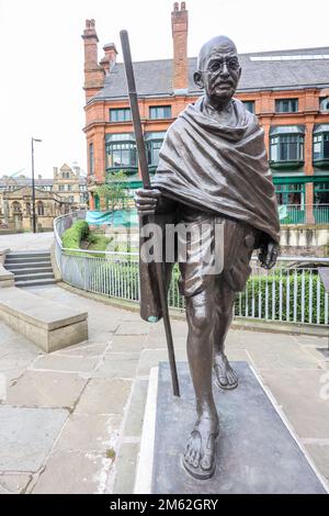 Mahatma Gandhi, Statue,Manchester,Stadt,in,AT,Stadtzentrum,Zentrum,Nordwesten,England,Nordwestengland,Englisch,Englische Stadt,Levelling Up,Greater Manchester, GB,Großbritannien,Großbritannien,Großbritannien,Großbritannien,Großbritannien,Großbritannien,Großbritannien,Großbritannien,Großbritannien,englische Stadt, Stockfoto
