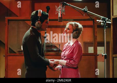 MICHAEL SHANNON und JESSICA CHASTAIN in GEORGE & TAMMY (2022) unter der Leitung VON JOHN HILLCOAT und ABE SYLVIA. Kredit: 101 Studios / Brolin Productions / Album Stockfoto