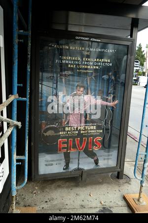 Los Angeles, Kalifornien, USA 30. Dezember 2022 Ein allgemeiner Blick auf die Atmosphäre der Bushaltestelle Elvis am 30. Dezember 2022 in Los Angeles, Kalifornien, USA. Foto: Barry King/Alamy Stock Photo Stockfoto
