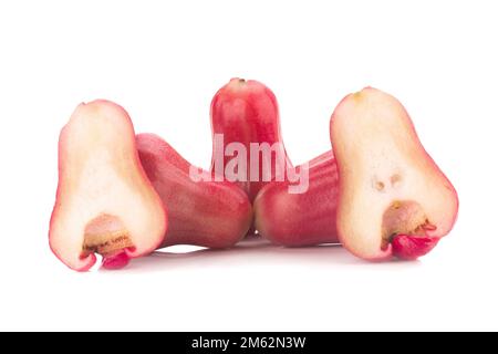 Rosenapfel, auf dem weißen Hintergrund isoliert. Stockfoto