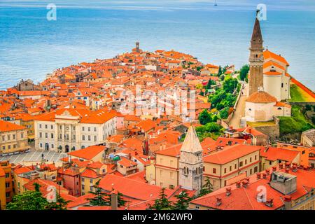 Über der mittelalterlichen Altstadt von Piran, slowenische riviera Stockfoto