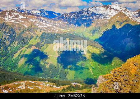 Tirol-Stubnerkogel-alpen über Bad Gastein und hohe Tauern-Range, Österreich Stockfoto