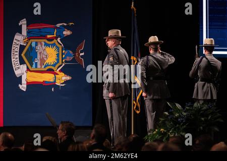 Präsentation von Farben während der Einweihungszeremonie für New Yorker Staatsbeamte im Empire State Plaza Convention Center in Albany am 1. Januar 2023 Stockfoto