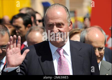 ARCHIVFOTO: Spanischer König JUAN CARLOS feiert seinen 85. Geburtstag am 5. Januar 2023, König Juan CARLOS von Spanien, Porträt, winkend, winkend. Formel-1-Rennen, Catalunya GP in Barcelona, 04/27/2008. ? Stockfoto