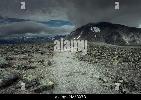 Der Wanderweg über den Besseggen Ridge im Jotunheimen-Nationalpark Stockfoto