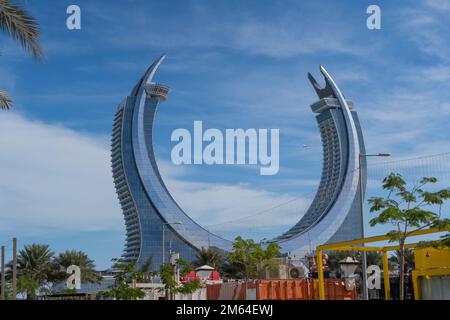 Lusail, Katar - 29. November 2022: Katara Twin Tower Hotel, Lusail Marina Park Doha, Katar. Stockfoto