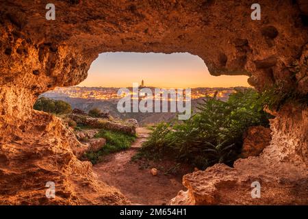 Matera, Italien, aus der Sicht antiker Höhlen. Stockfoto