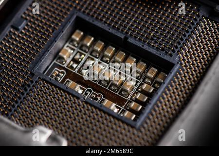 CPU-Anschluss, Sockel oder Steckplatzanschluss auf der Hauptplatine, entwickelt für die Installation einer CPU darauf, erlaubt der Anschluss die Installation nur eines bestimmten Stockfoto