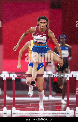 Sydney McLaughlin (USA) nimmt bei den Olympischen Sommerspielen 2020 (2021) in Tokio, Japan, an den 400-Meter-Hürden-Halbfinalen der Frauen Teil Stockfoto