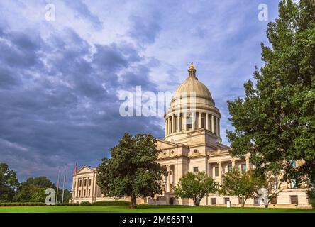 Little Rock, Arkansas, USA, im Kapitol des Bundesstaates und bei Tagesausflügen im Park. Stockfoto