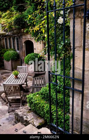 Vaults & Garden Cafe in einem Gebäude aus dem Jahr 1320 im Zentrum der Oxford University, Oxford, England. Stockfoto