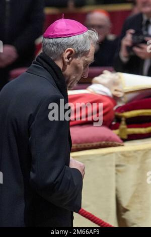 Papst Emeritus Benedict XVI Ist Tot. Vatikanstadt, Vatikan 31. Dezember