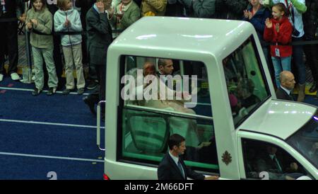 Papst Benedikt XVI im Berliner Olympiastadion Josef Ratzinger Stockfoto